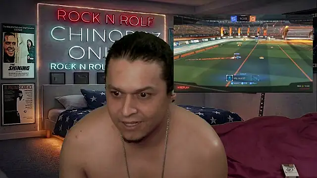 chino_roz Show in webcam