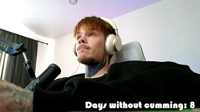 DENIS_HERE's Live XXX Chat