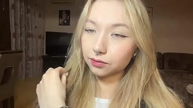 Онлайн чат XXX PinkTraible