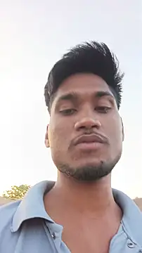 Krishna-10: διαδικτυακό σόου στην κάμερα