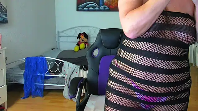 Sylly: απευθείας συνομιλία ΧΧΧ