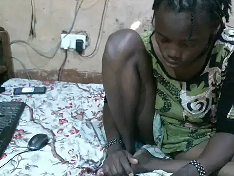 SEXY-NAIMA Chat XXX live