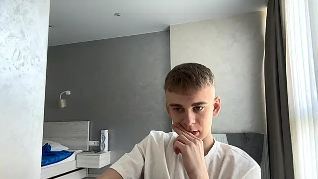 XXX chat uživo modela SoloFury