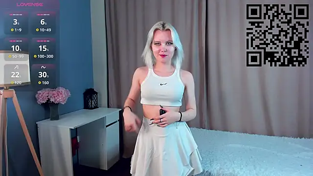 GoldenLenarz's Live XXX Chat