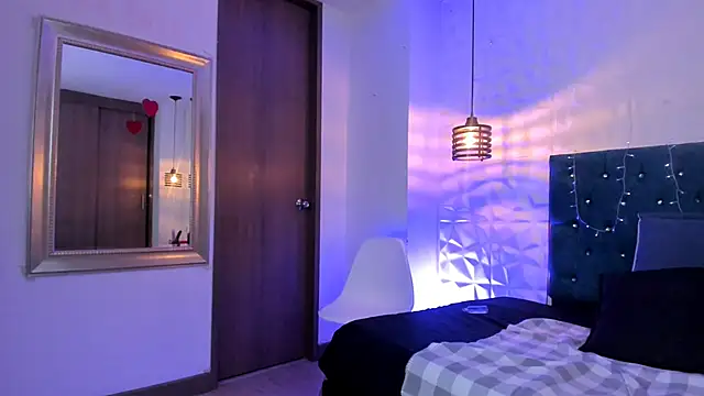 samantha_foxyy's Live XXX Chat