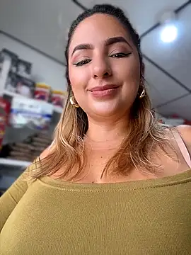sammyqueenx21 Adlı Modelin Canlı XXX Sohbeti