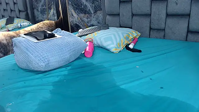 Couple_Gold69 Live XXX Chat