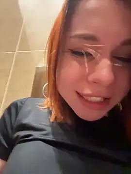 RosieSecret élő XXX-chatje