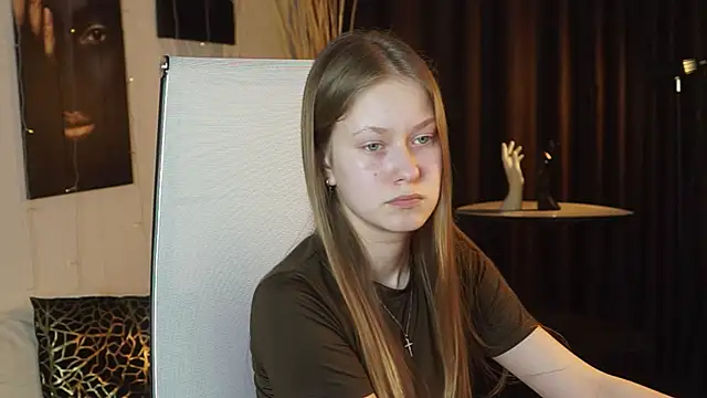 EveMundie's Live XXX Chat