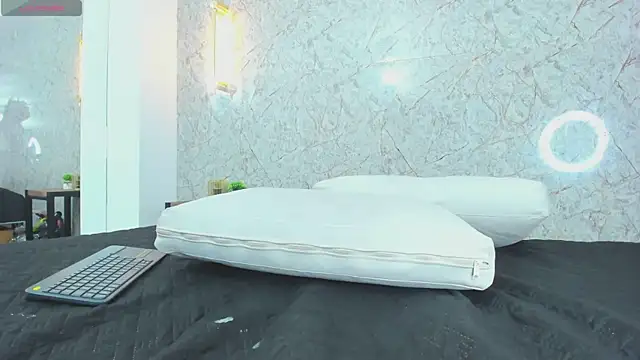 Chat +18 de linda_cooper_ ao vivo