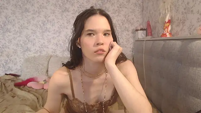 Chat +18 de Nicole-Petite ao vivo