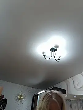 AvrilMillers Adlı Modelin Canlı XXX Sohbeti