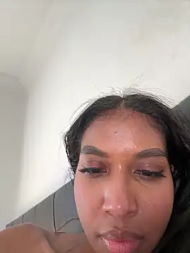 IamCrystal2 Live XXX-Chat