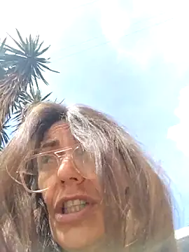 Pertunjukan Kamera Web Eimikuro11