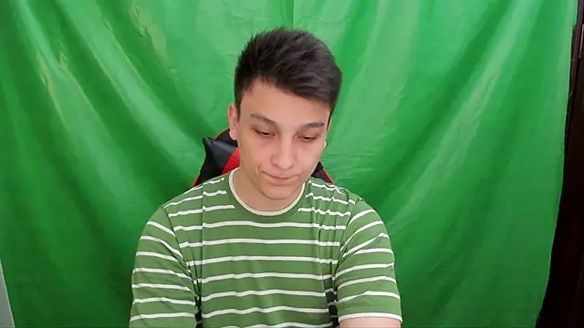 Show modela Justin_time111 na web-kameri