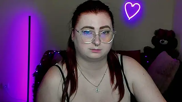 Chat +18 de Alicia_love00 ao vivo