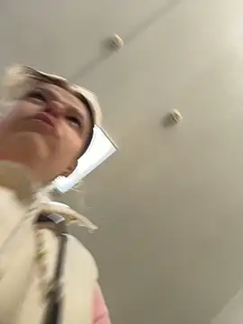 Živý XXX chat HarrietDart