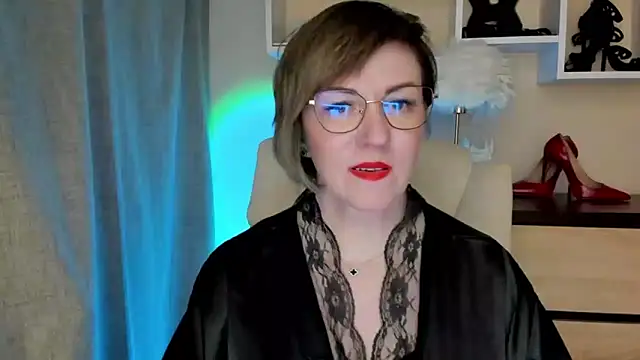 feliziaDesire Adlı Modelin Canlı XXX Sohbeti