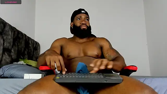 james_musclebbc: онлайн-секс-чат