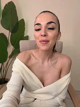 Bad_Giorgia Adlı Modelin Canlı XXX Sohbeti