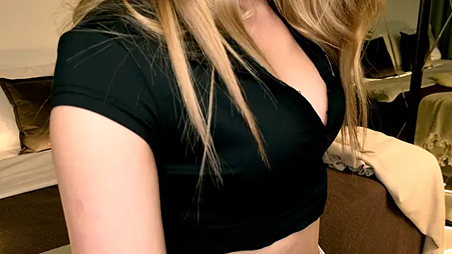 แชท XXX สดของ RozzitaBedberry