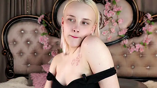 KirstinMcgeady Adlı Modelin Canlı XXX Sohbeti