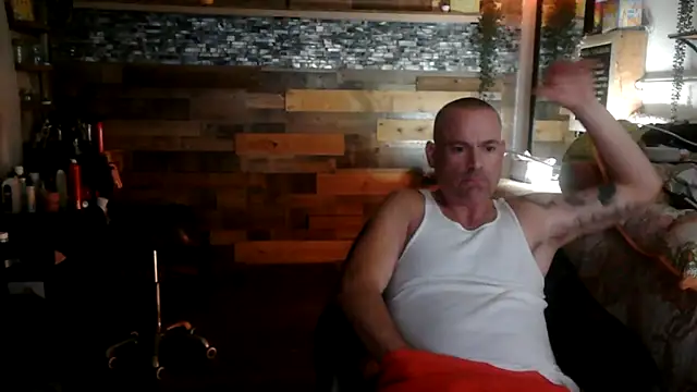 Pokazy przed kamerką – MISTERANDDEMI