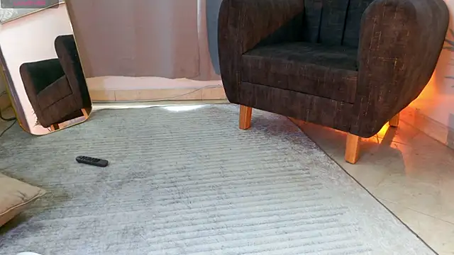 aramjones' Live XXX Chat