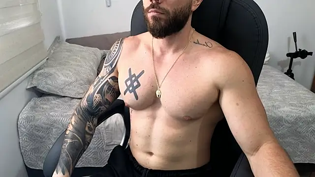 Chat +18 de Isaac_Carter ao vivo