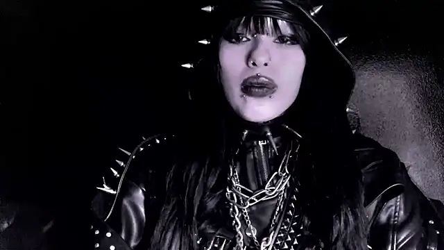 XXIOUX Live XXX Chat