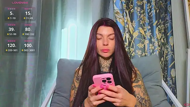 tattooedBabyy webkamerás műsora