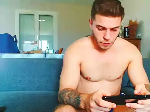 Elkafit28 élő XXX-chatje