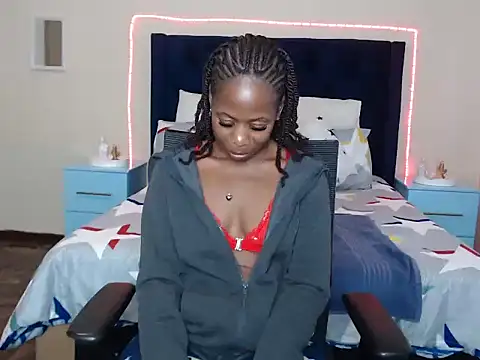 QUEENMANDYY's Live XXX Chat