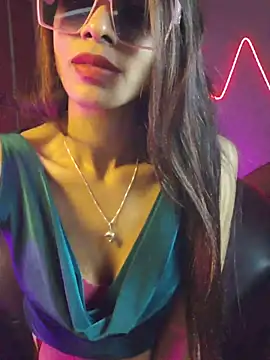 Ivy_the_goddess: διαδικτυακό σόου στην κάμερα