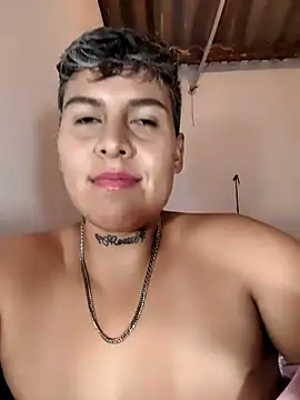 Chatroom XXX en direct de Yessi_rousse