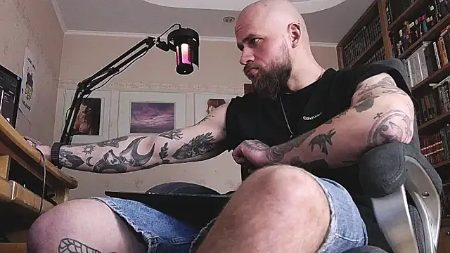 FindomJason: онлайн-секс-чат