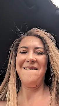 Risky_girl23_ webkamerás műsora