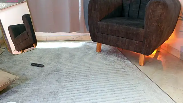 aramjones' Live XXX Chat