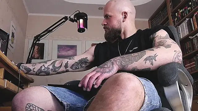 FindomJason 即時 XXX 聊天