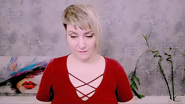 DjulliaのライブXXXチャット