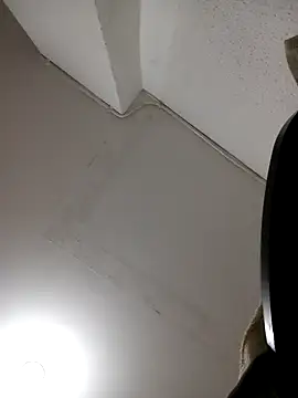 SabrinaVantress' Live XXX Chat