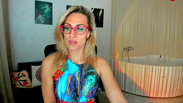 แชท XXX สดของ MuseOfStage