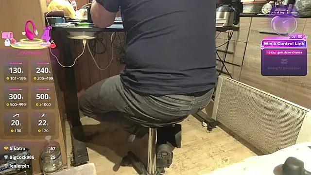 misteryman1956's Live XXX Chat