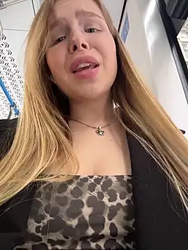 Liza_risky Live XXX-chat