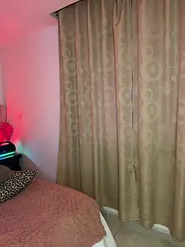 Vicky_Saidi Live XXX-chat