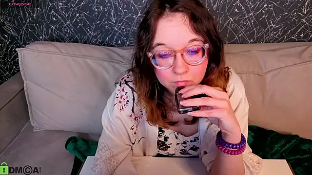 Aleks-caster Live XXX-chat