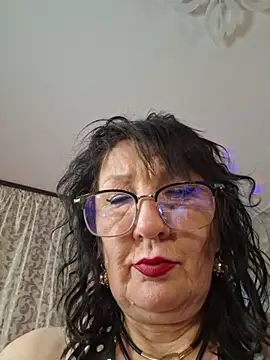 LaliaMia Show in webcam