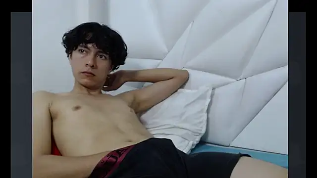 Pokazy przed kamerką – Shirowitheb