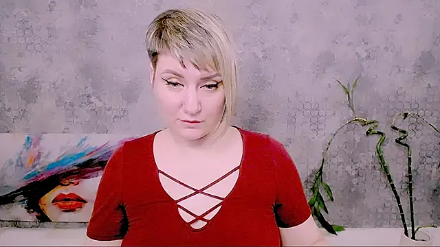 Djullia Live XXX-chat