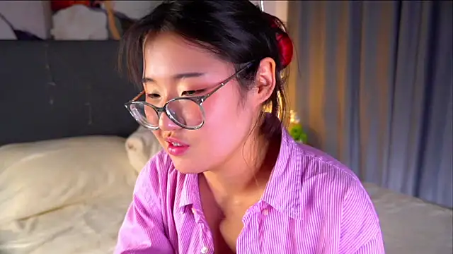 NelleMihalko's Live XXX Chat